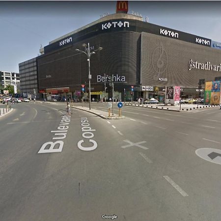 Domum Unirea, Across The Street Of Old City Center Bucharest Exterior photo